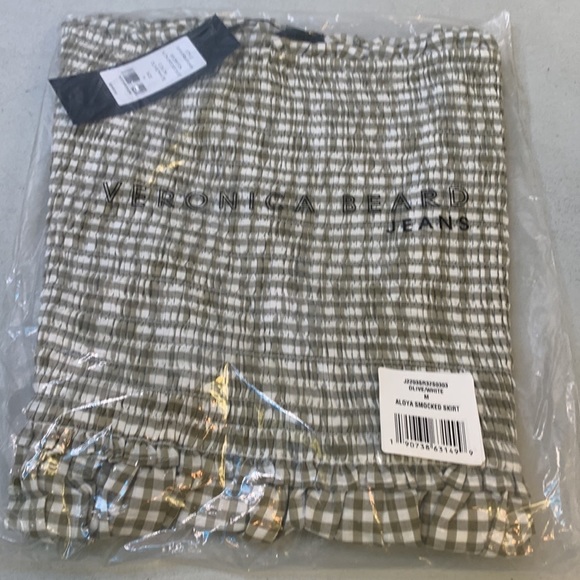 Veronica Beard Jeans
Aloya Smocked Seersucker Skirt Medium - Picture 3 of 13